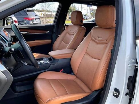 Used 2023 Cadillac XT5 Premium Luxury w/ Technology Package image 18