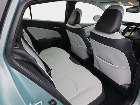 Used 2017 Toyota Prius Four image 13