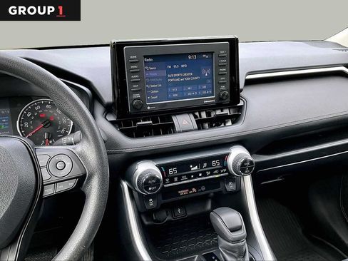 Used 2022 Toyota RAV4 XLE w/ Convenience Package AWD/4WD image 7