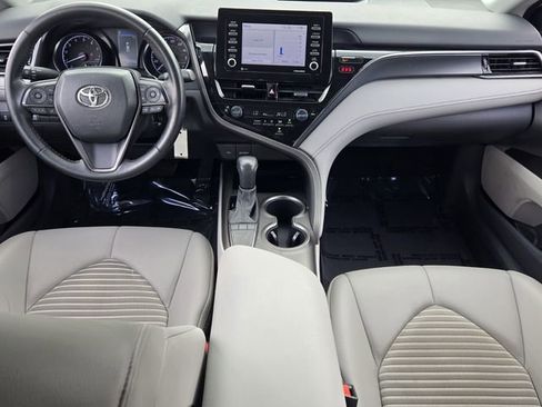 Used 2022 Toyota Camry SE FWD image 12