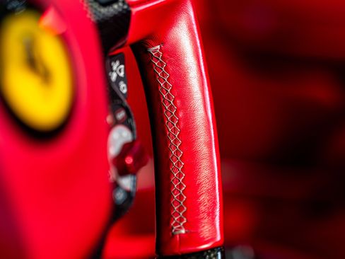 Used 2013 Ferrari 458 Spider image 23