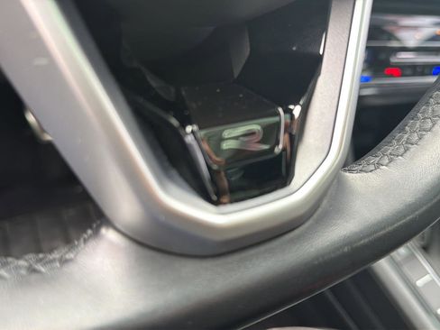 Used 2022 Volkswagen Tiguan SE R-Line image 23