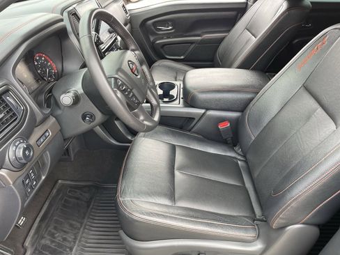 Used 2020 Nissan Titan PRO-4X w/ Pro-4x Convenience Package image 20