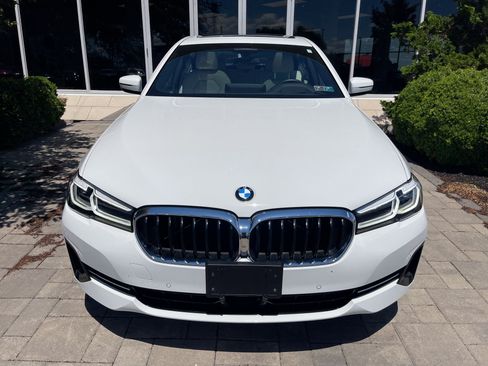 Used 2023 BMW 530i xDrive w/ Premium Package AWD/4WD image 2