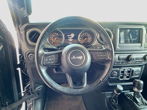 Used 2022 Jeep Wrangler Unlimited Sport AWD/4WD image 12