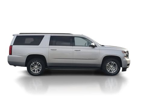 Used 2019 Chevrolet Suburban LT image 9
