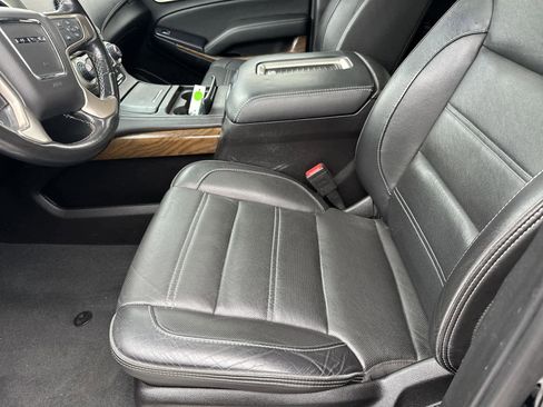 Used 2019 GMC Yukon Denali w/ Denali Ultimate Package image 13