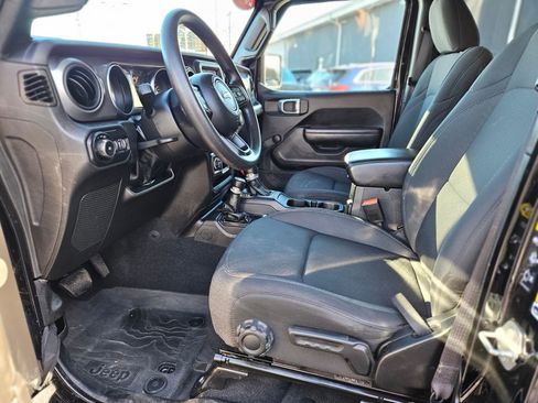 Used 2022 Jeep Wrangler Unlimited Sport image 14