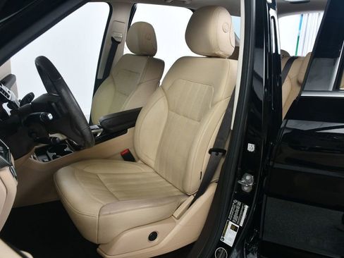 Used 2019 Mercedes-Benz GLE 400 4MATIC image 30