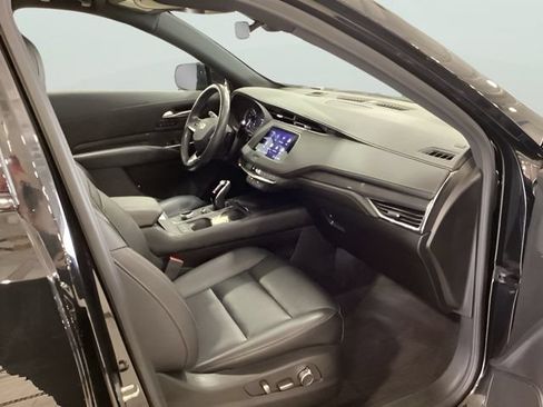 Used 2023 Cadillac XT4 Sport w/ Cold Weather Package AWD/4WD image 10