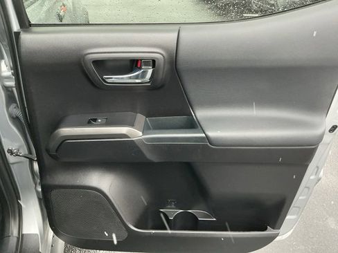 Used 2021 Toyota Tacoma TRD Off-Road image 26