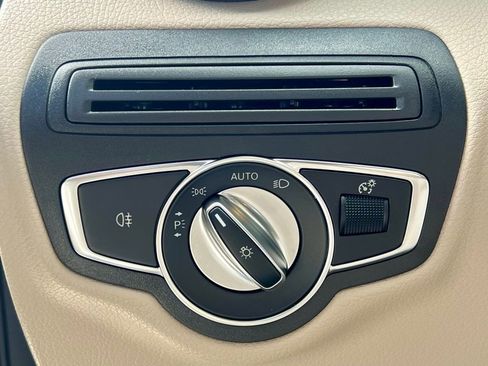 Certified 2022 Mercedes-Benz GLC 300 4MATIC image 33