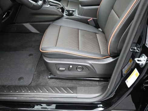 New 2026 GMC Canyon AT4 w/ Technology Plus Package image 10