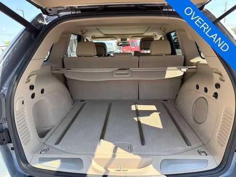 Used 2015 Jeep Grand Cherokee Overland AWD/4WD image 28