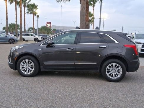 Used 2018 Cadillac XT5 Base image 3