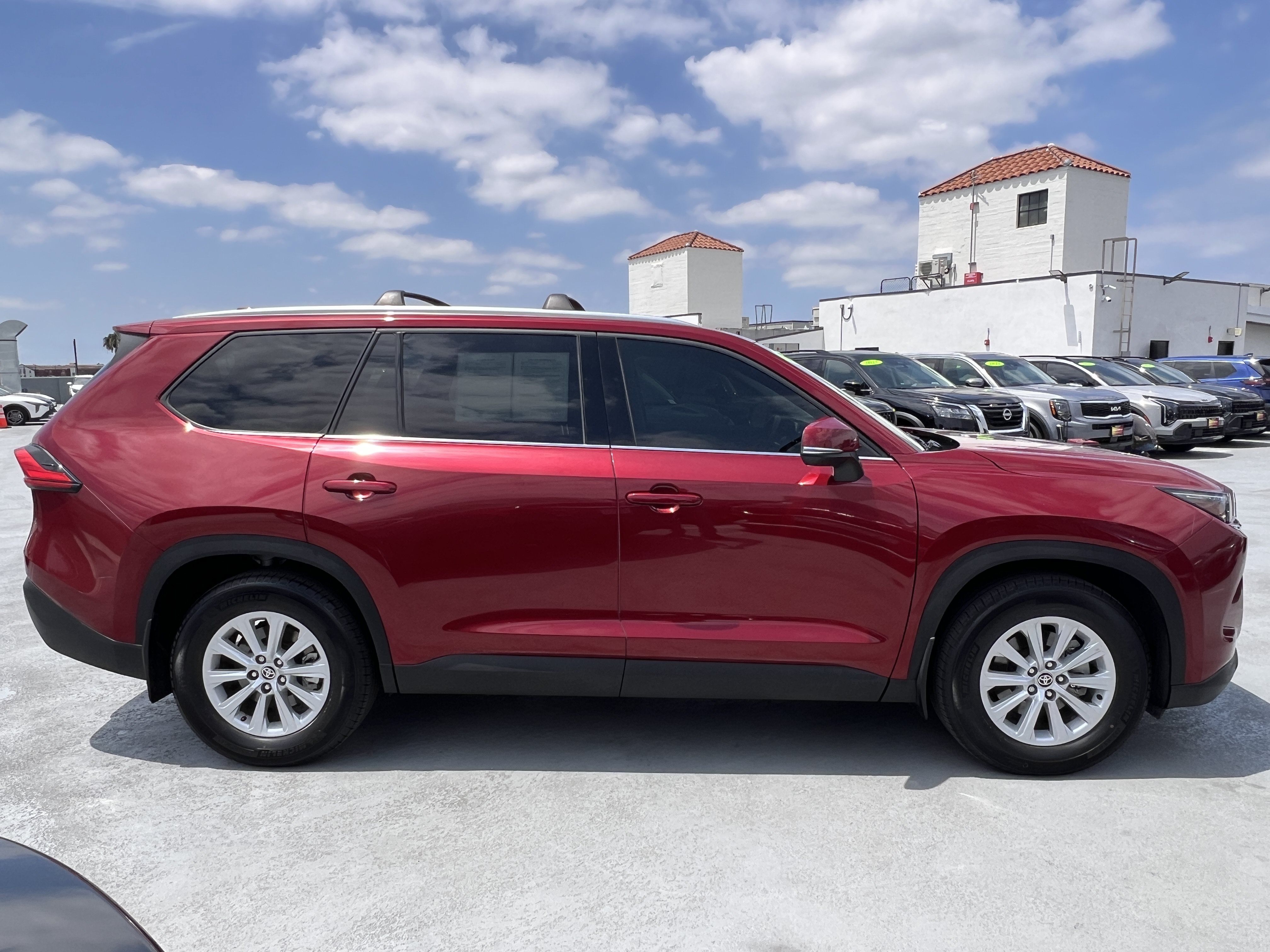 Used 2024 Toyota Grand Highlander AWD image 9