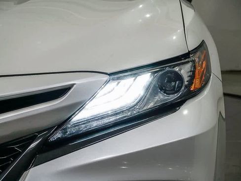 Used 2023 Toyota Camry XSE image 7