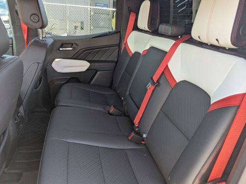 Used 2024 GMC Canyon AT4X w/ AT4X AEV Edition image 35