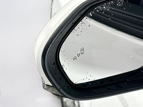 Used 2025 Toyota Camry LE image 16