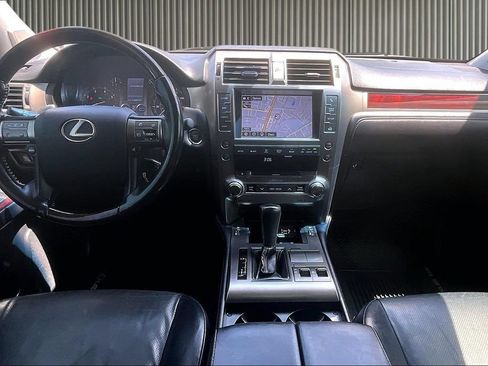 Used 2017 Lexus GX 460 AWD/4WD image 18