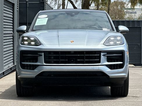 Certified 2024 Porsche Cayenne Coupe AWD/4WD image 11