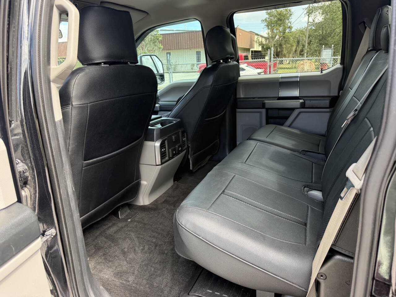 Used 2017 Ford F250 XLT w/ XLT Premium Package AWD/4WD image 12