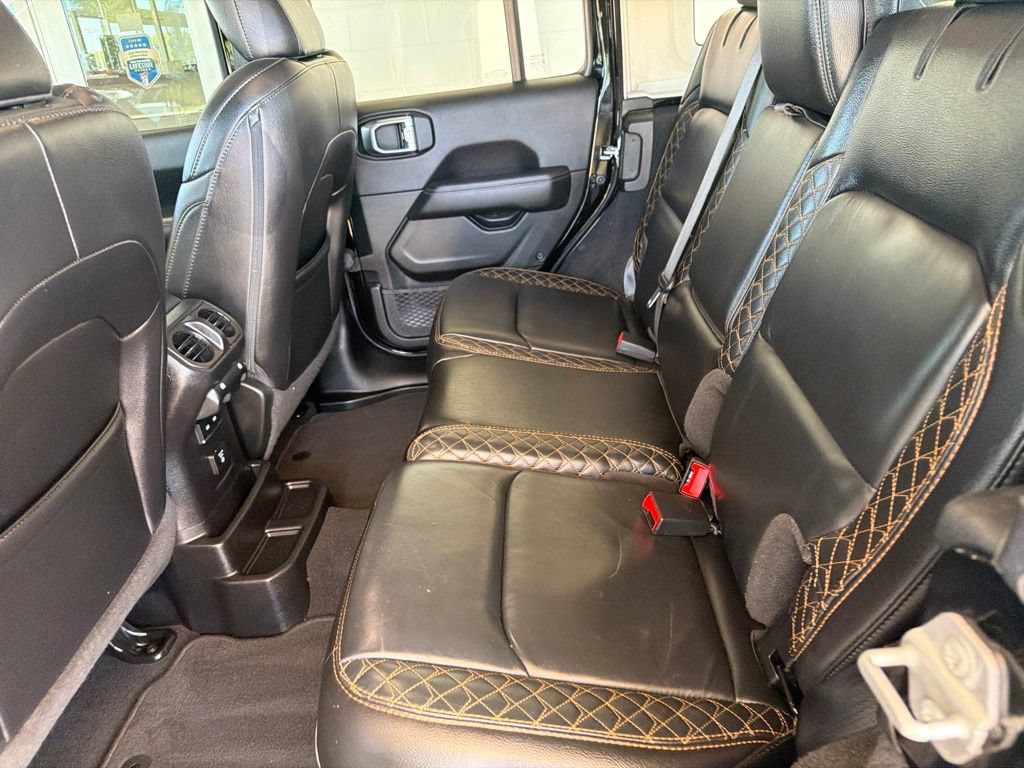 Used 2021 Jeep Wrangler Unlimited Sahara AWD/4WD image 8