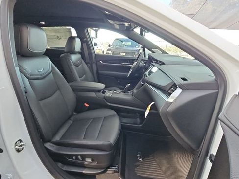 New 2026 Cadillac XT5 Premium Luxury w/ Driver Assist Package image 21