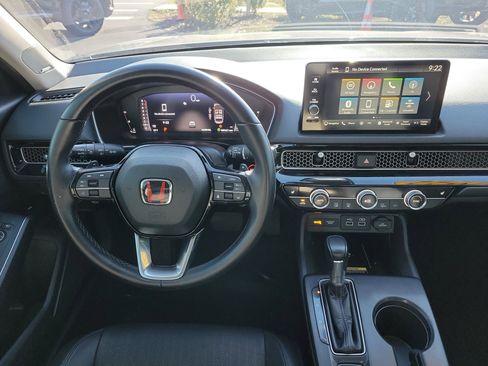 Used 2022 Honda Civic Touring image 16