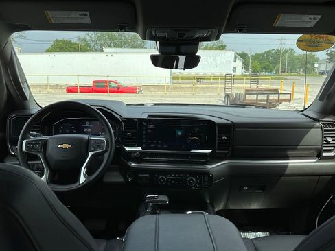 Used 2023 Chevrolet Silverado 1500 LTZ w/ Technology Package AWD/4WD image 29