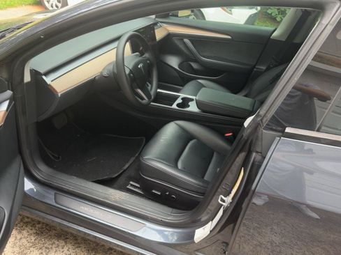 Used 2023 Tesla Model 3 Standard Range RWD image 4