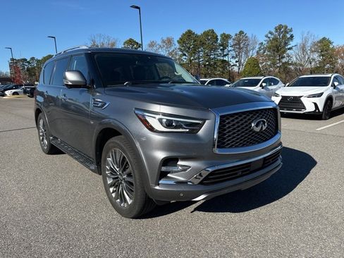 Used 2018 INFINITI QX80 2WD w/ Driver Assistance Package image 2