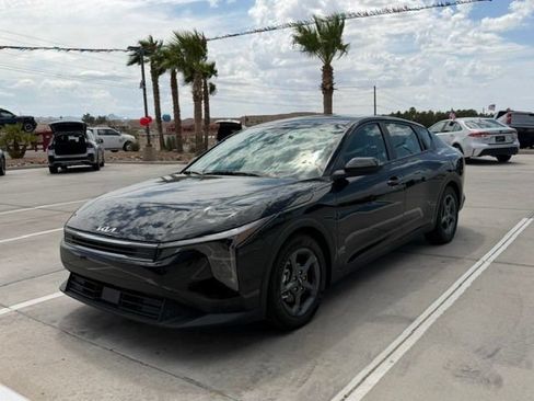Used 2025 Kia K4 FWD image 1