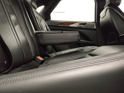 Used 2017 Lincoln MKZ Reserve FWD image 19