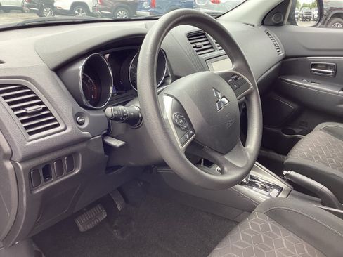 Used 2025 Mitsubishi Outlander Sport ES AWD/4WD image 12
