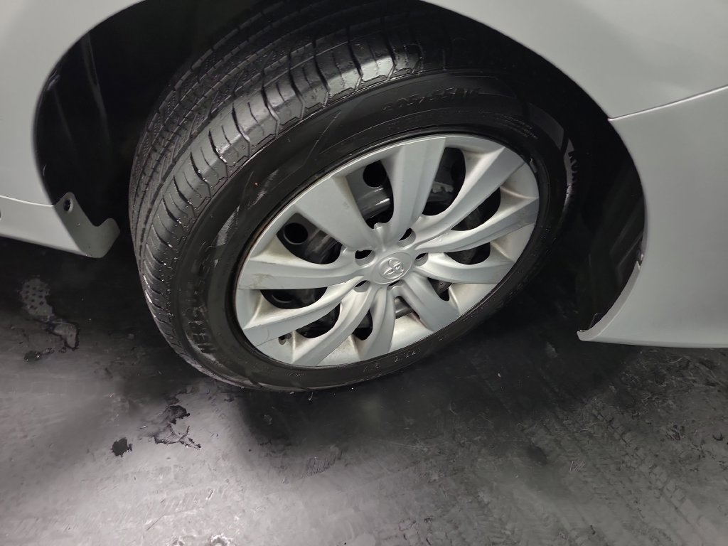 Used 2013 Toyota Corolla LE FWD image 10