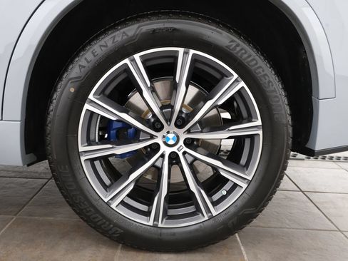 Used 2026 BMW X5 xDrive40i w/ M Sport Package AWD/4WD image 37