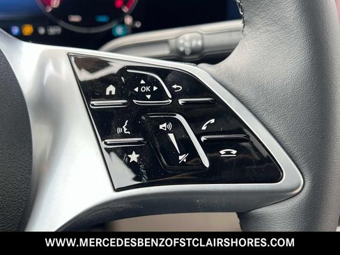 Used 2026 Mercedes-Benz GLB 250 4MATIC image 31
