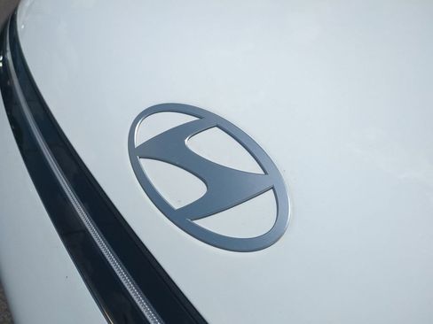 New 2026 Hyundai Kona SEL Premium FWD image 13