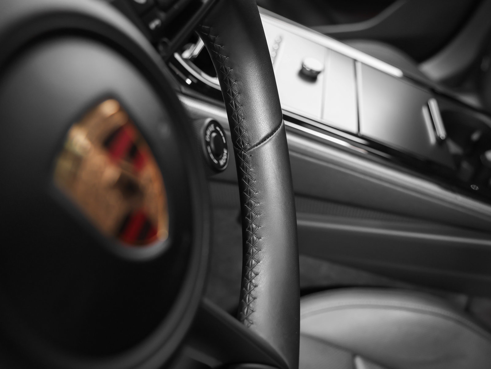 Certified 2025 Porsche Panamera 4 AWD/4WD image 32