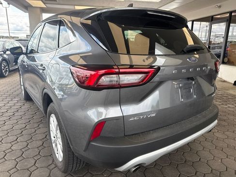 Certified 2023 Ford Escape Active AWD/4WD image 9