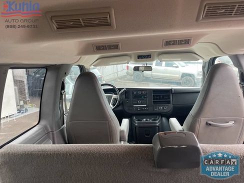 Used 2017 Chevrolet Express 3500 LT w/ LT Preferred Equipment Group RWD image 17