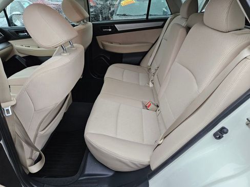Used 2017 Subaru Outback 2.5i Premium image 14