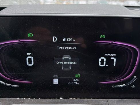 Used 2023 Kia Telluride S image 16