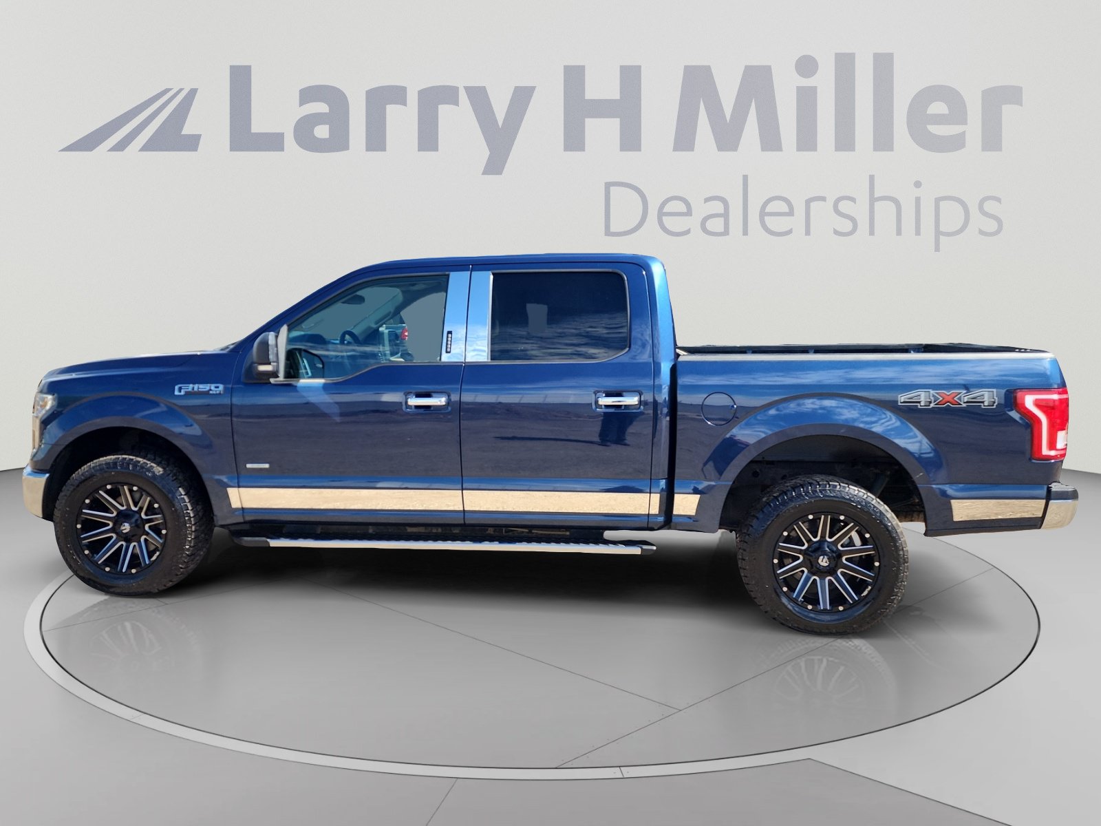 Used 2015 Ford F150 XLT w/ Equipment Group 302A Luxury AWD/4WD image 2