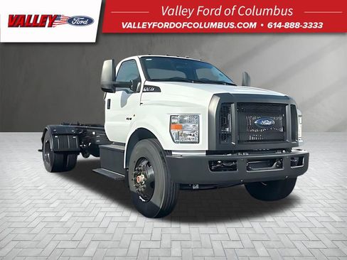 New 2026 Ford F750 2WD Regular Cab Super Duty image 1