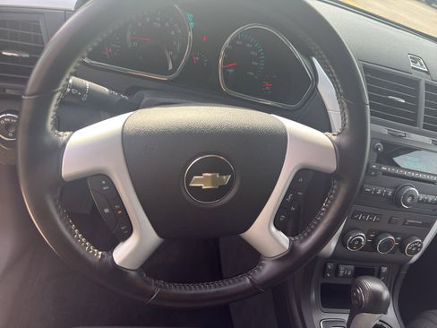 Used 2012 Chevrolet Traverse LT image 17