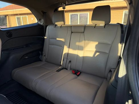 Used 2016 Honda Pilot Touring image 14