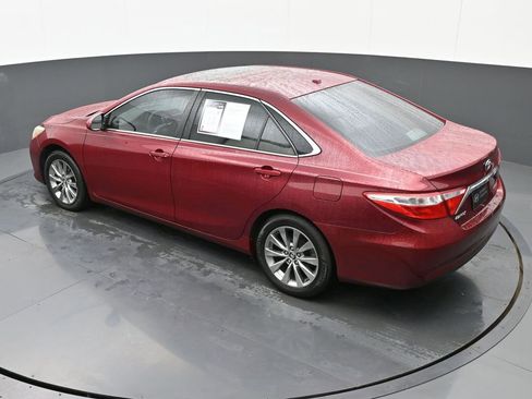 Used 2017 Toyota Camry XLE image 37