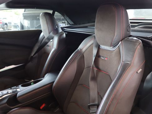 Used 2022 Chevrolet Camaro ZL1 RWD image 15